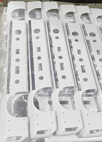 Witte ABS-thermovormonderdelen – condensor- en verdamperafdekkingen